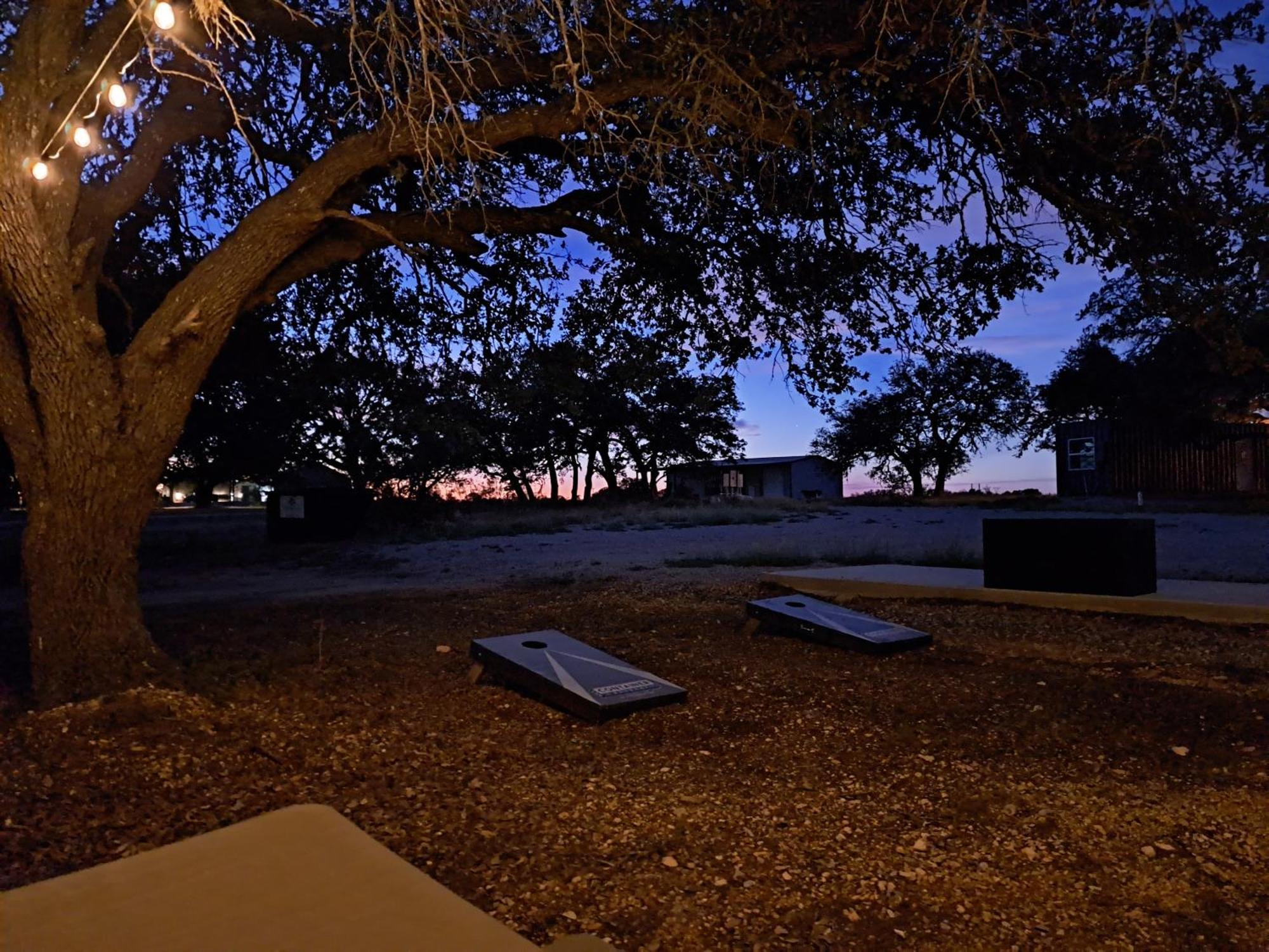 Villa The Container Retreat @ 290 Wine Trail #1 Escape To Hye, Tx Exterior foto